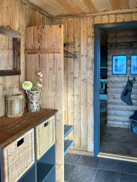 Newly Renovated Cabin By Sjusjoen Ski Slopes