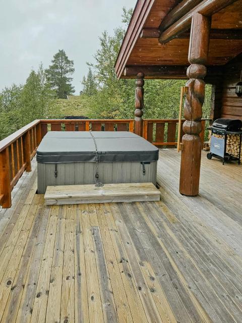 Family Cabin With Views Towards Solentoppene