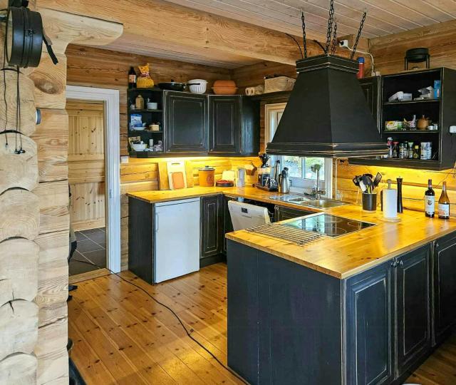 Family Cabin With Views Towards Solentoppene