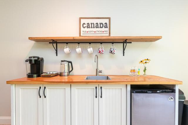 Shawnigan Suite B & B