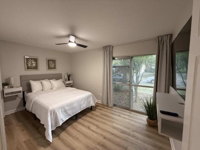 Newly Renovated 2BR Near UF & Shands
