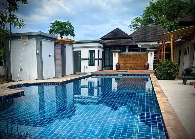 Casa Gris with Shared Pool