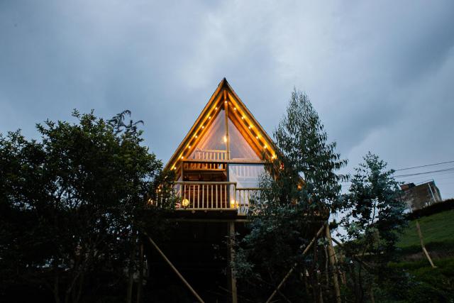 Cabañas con jacuzzi y chimenea - Casa Floral, Marinilla