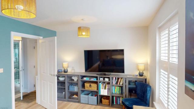 Hideaway at The Bay, 1 bedroom ground floor apartment, 2 small dogs on request