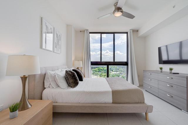 805MM DOWNTOWN DORAL CONDO 2 BEDROOMS & 2 BATHROOMS