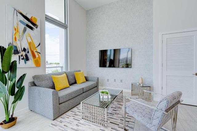 3900-502GJ DESIGN DISTRICT, CONDO 2 BEDROOMS & 2 BATHROOMS