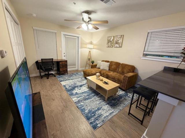 Luxe Getaway by AT&T & Six Flags
