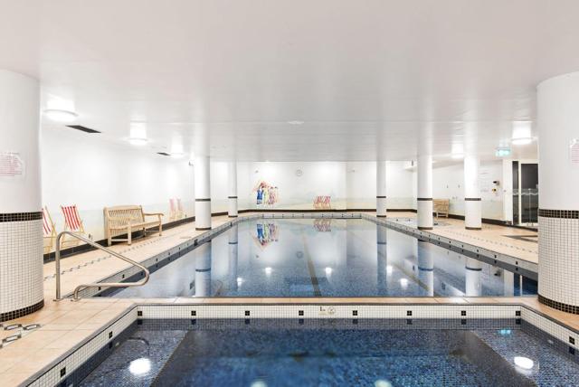 Poolside 2-Bed Haven, Walk to City Centre