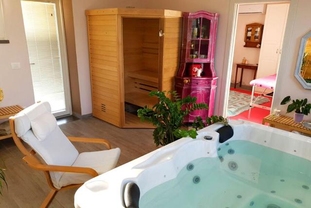 Suite Orchidea Seaside and Pool