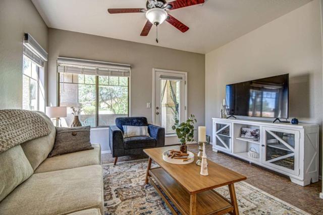 Modern 2BR Condo with Pool and Parking in Scottsdale