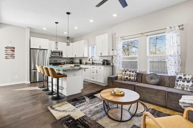 Stylish 3BR Near Fountain Square-Downtown Indy