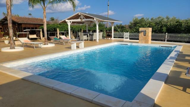 Villa Anna Salento - due camere con piscina, cucina e BBQ a pochi minuti dal mare
