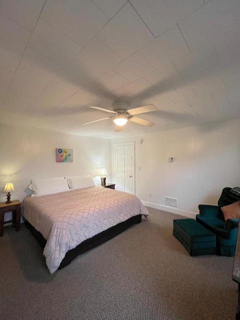 Gulf Stream House - Hammondsport Getaway Unit 12