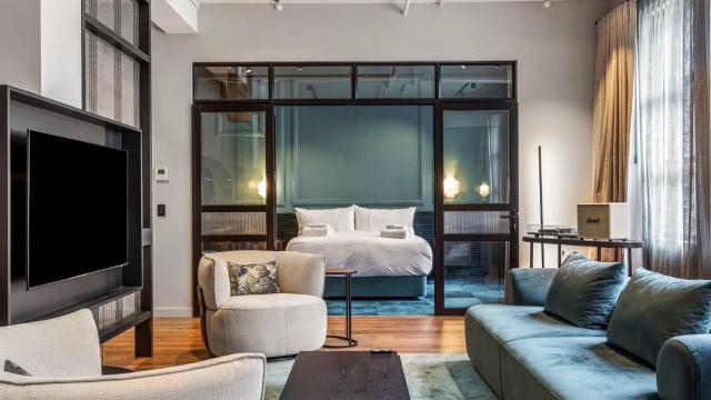 Luxe Executive Sanctuary 2 Bed 2 Bath Suite