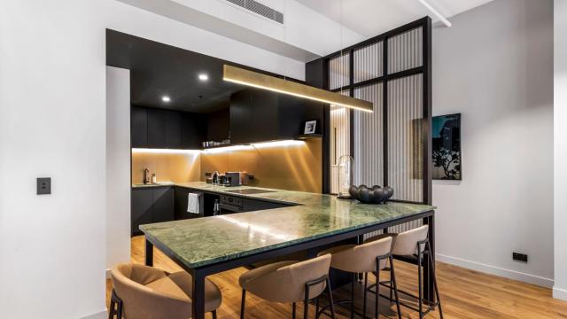 Luxe Executive Pad 2 Bed 2 Bath Suite