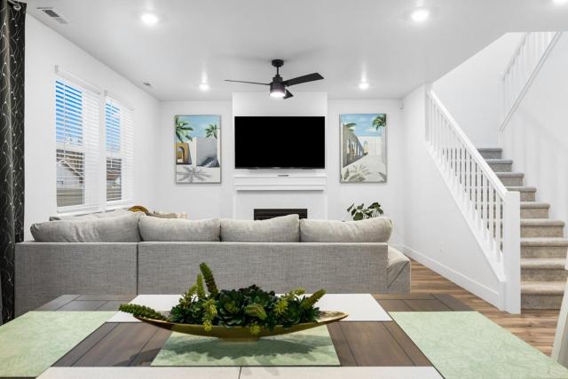 Creswell lane! Where luxury meets entertainment!