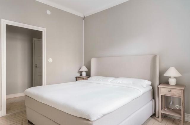 Renovated Nordic Apt 4min to Center 100m Metro