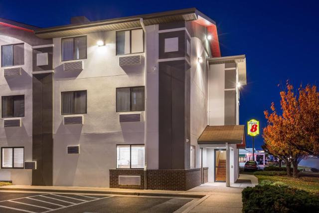 Super 8 by Wyndham College Park Wash DC Area