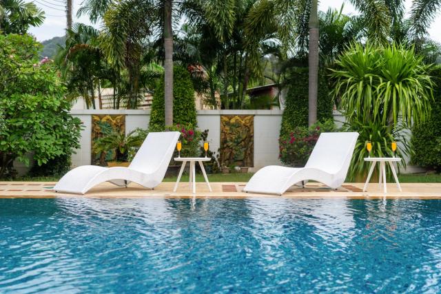 Villa with Huge Private Pool and Tropical Garden Just 10 Minutes Walk to Kamala Beach
