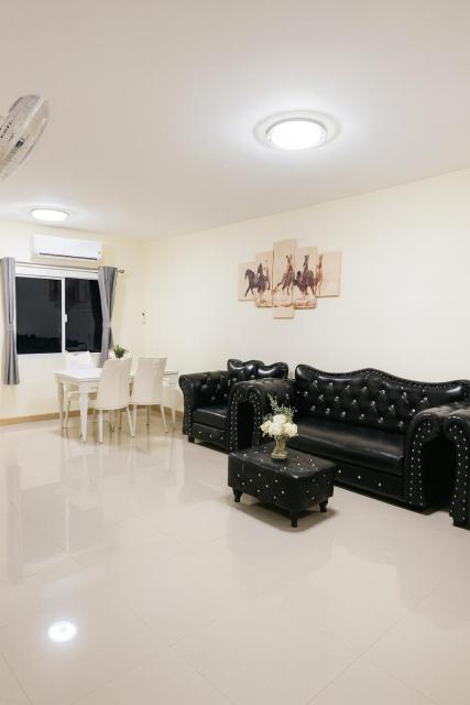 Modern 3BR Gusto Townhouse II near Airport