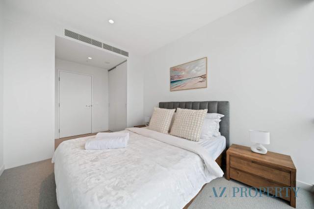 Luxury Perth CBD Apartment with Pool & Gym - Sleeps 3