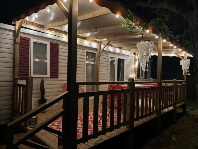 Bungalow 341, 6 à 8 pers, wifi, jardin, terrasse, Camping Siblu 4 étoiles le Lac des Rêves