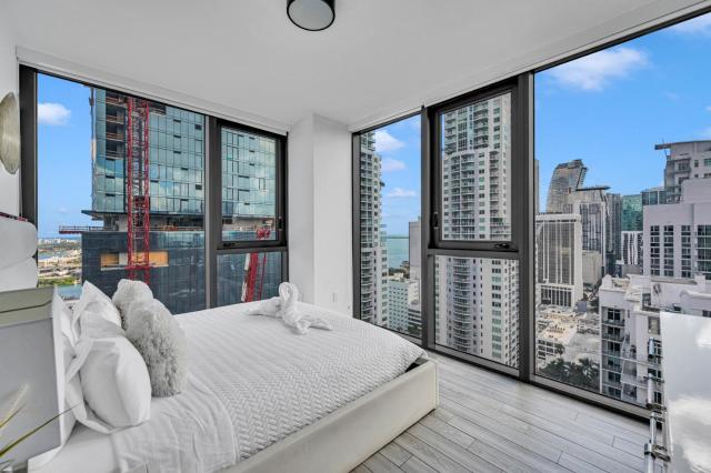 Miami City Lights 2BR 2BA