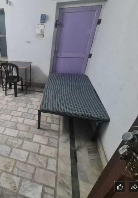 Siyaram Boys Hostel and Rooms