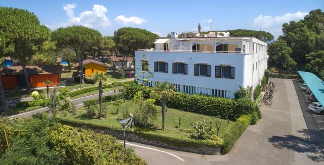 Baia Domizia Camping Village