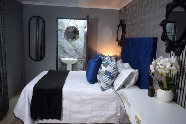 Hlurile Lodge