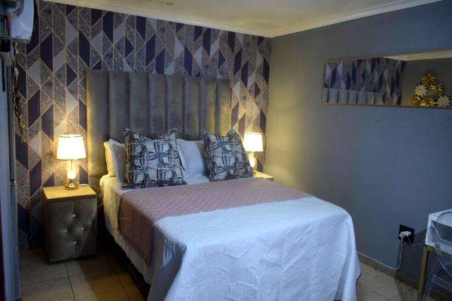 Hlurile Lodge