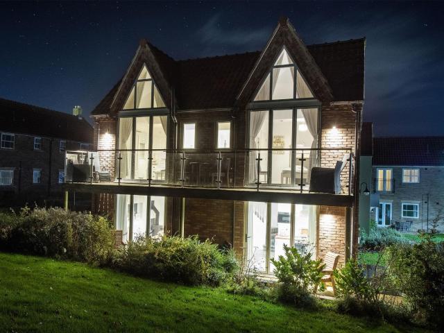 Oyster Cottage - Part of the The Bay Filey Holiday Village with pool, gym and direct beach access, pub, restaurant, tennis and meadows walks