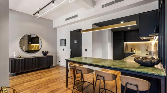 Luxe Executive Suite 2 Bed 2 Bath