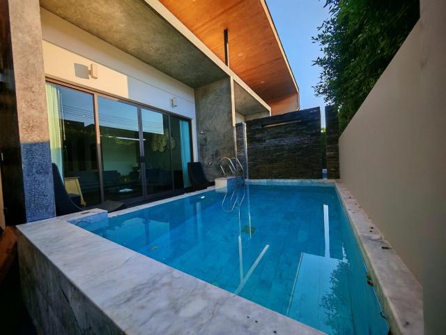 Chalong Modern 2 bedroom pool villa 2 minutes to fitness street and many tourist attractions