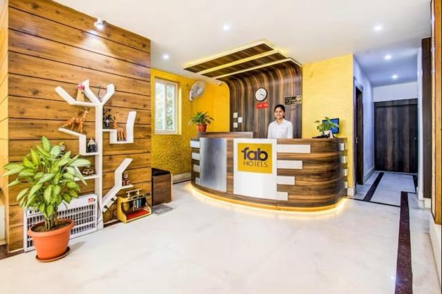 FabHotel Grand Sheela