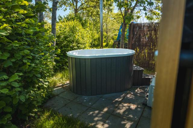 Cabin met hottub en egg barbecue