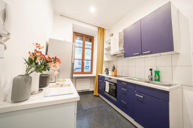 3 king-size beds, 15 min from Vienna Hauptbahnhof, ground floor