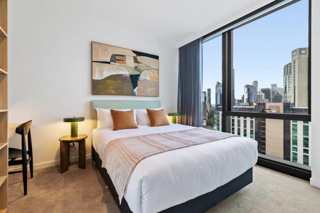 The Queens Bridge Boutique Designer Suite