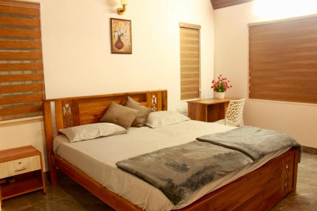 2BHK Homestay at Vagamon with Pool, Campfire and BBQ- Oakwood Oasis