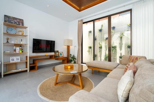 Villa Hattala - 3BR Luxury Villa with Private Pool in Prime Canggu Location