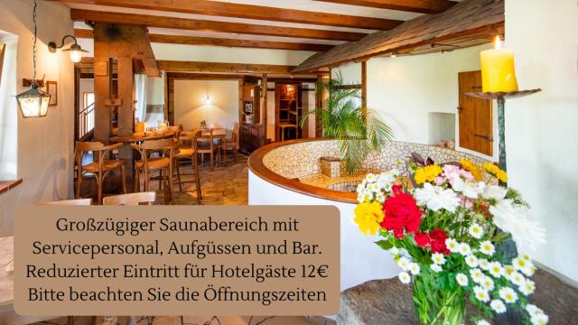 Landhotel Gut Wildberg mit Badeteich und großem Garten