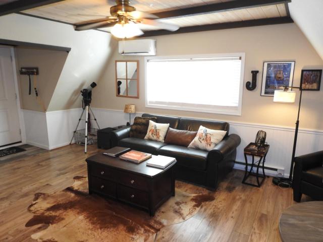 Historic Gold Town Loft A-Frame 1 Bedroom with sofa sleeper WIFI