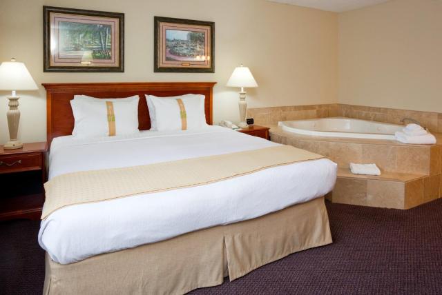 Holiday Inn & Suites St. Cloud by IHG
