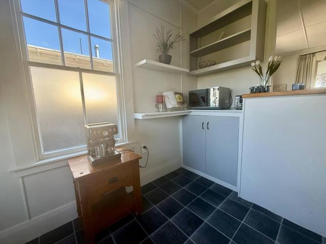 Hawke's Bay Escape - Railway Cottage