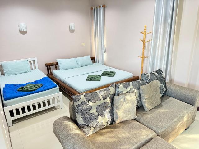บ้านชมเขา - Baan Chom Khao
