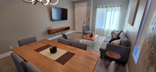 Lux Modern 3BR - 2BA Duplex Brand New Furnished