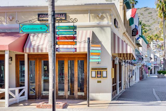 Remodeled, AC, Walk to the Beach - Guest Favorite!