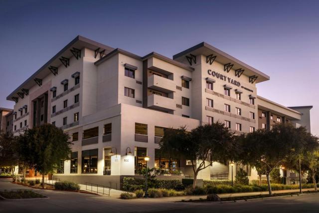 Courtyard by Marriott Redwood City