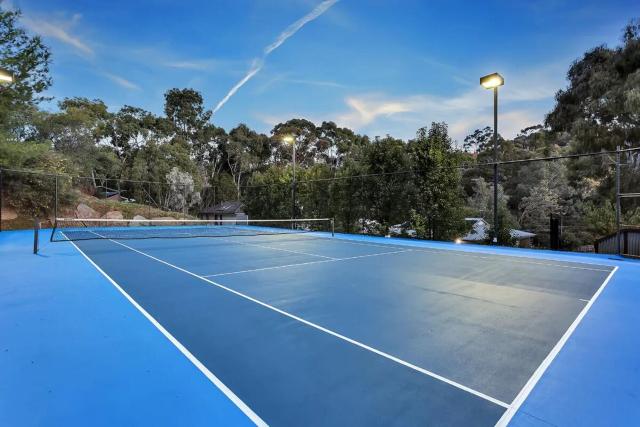 Luxury Resort Retreat with Pool, Tennis & Alfresco