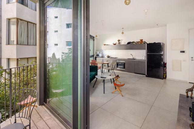 boutique apartment by Dizengoff square